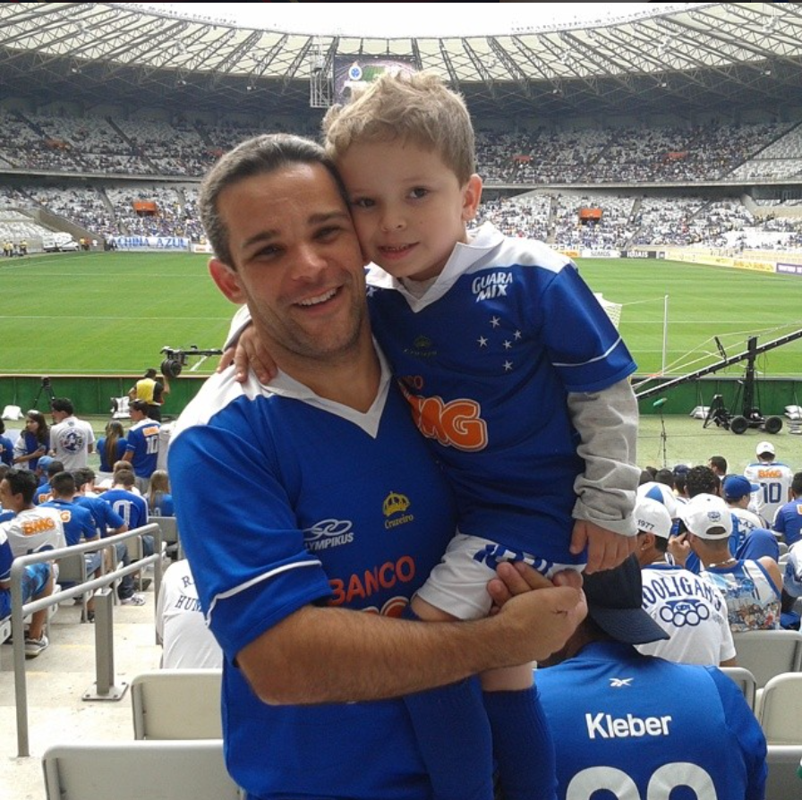 Eu e meu pai torcendo no Brasileirão